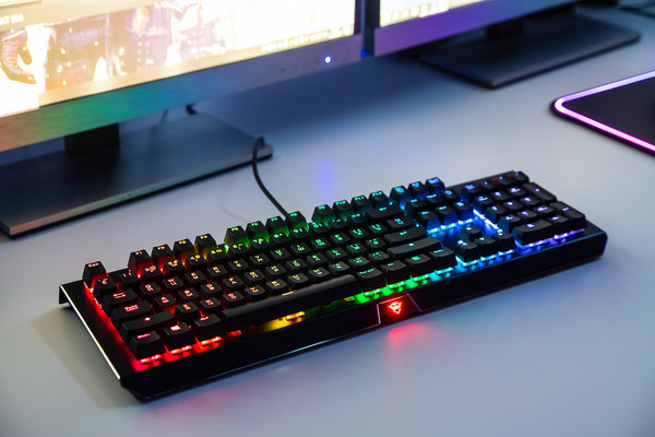 Обзор игровой клавиатуры Trust GXT 890 Cada RGB