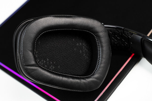 Обзор Logitech G432 и Logitech G935: Вам с проводом или без?