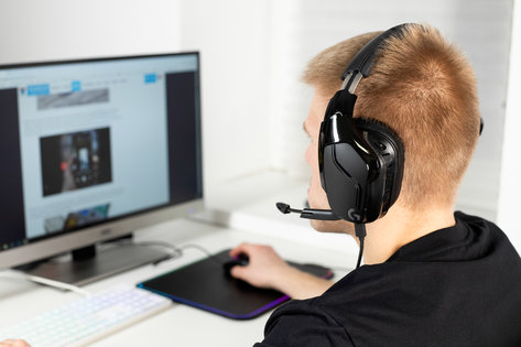 Обзор Logitech G432 и Logitech G935: Вам с проводом или без?