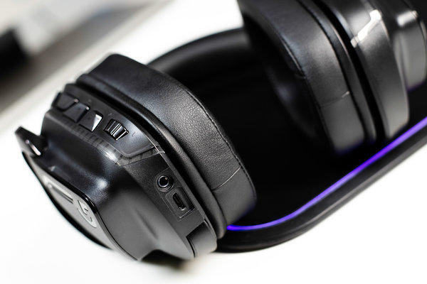 Обзор Logitech G432 и Logitech G935: Вам с проводом или без?