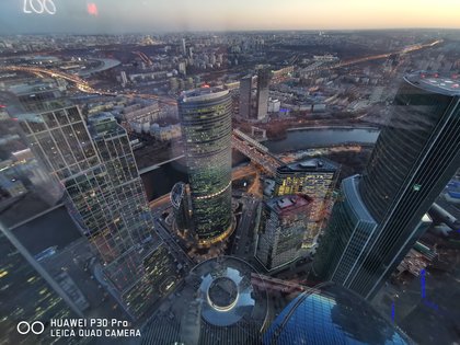 Смартфоны Huawei P30 представили в Москве