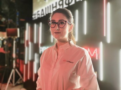 Смартфоны Huawei P30 представили в Москве