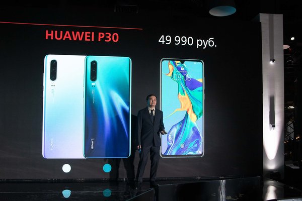Смартфоны Huawei P30 представили в Москве