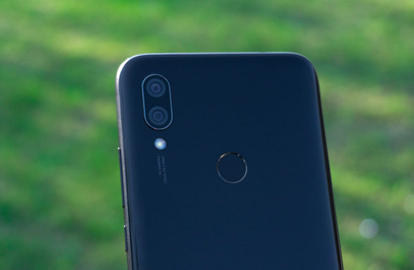 Обзор Redmi 7: ломая традиции