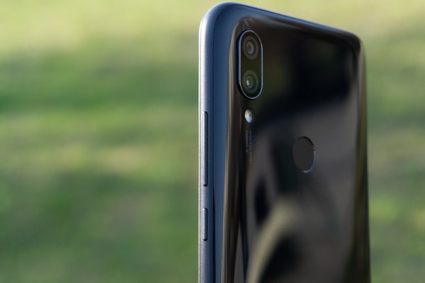Обзор Redmi 7: ломая традиции