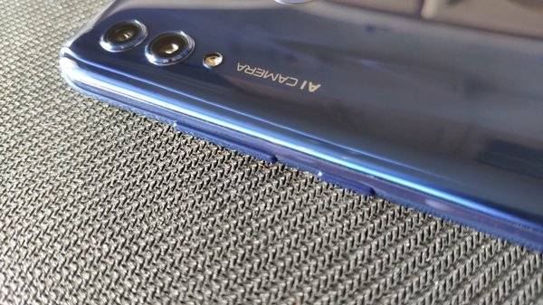 Обзор смартфона Honor 10 Lite: бюджетник, у которого есть все