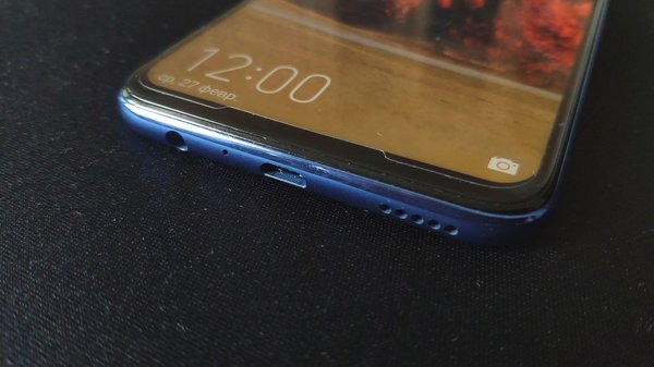 Обзор смартфона Honor 10 Lite: бюджетник, у которого есть все