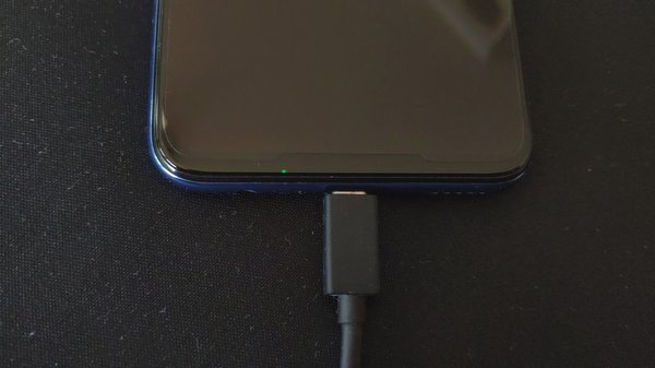 Обзор смартфона Honor 10 Lite: бюджетник, у которого есть все