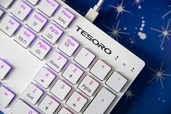 Механика в офисном обличье: обзор TESORO Gram XS