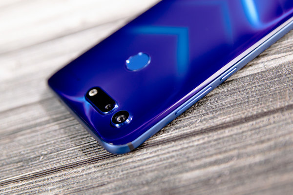 Претендент: опыт эксплуатации Honor View 20