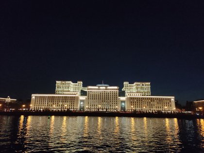 Безусловный безрамочник: первый взгляд на OPPO Reno
