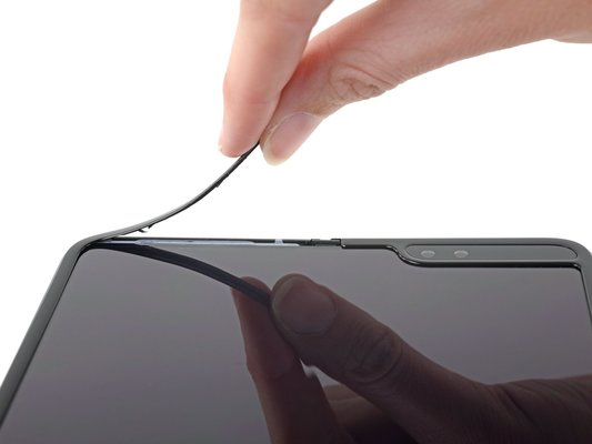 2/10: в iFixit оценили конструкцию складного Galaxy Fold