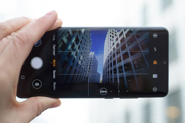 Черная кошка в черной комнате. Обзор Huawei P30 Pro — Камеры. 1