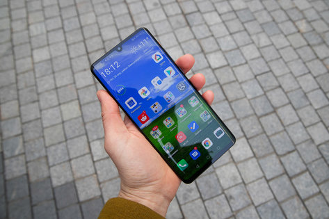 Черная кошка в черной комнате. Обзор Huawei P30 Pro — Стоит ли покупать Huawei P30 Pro?. 3
