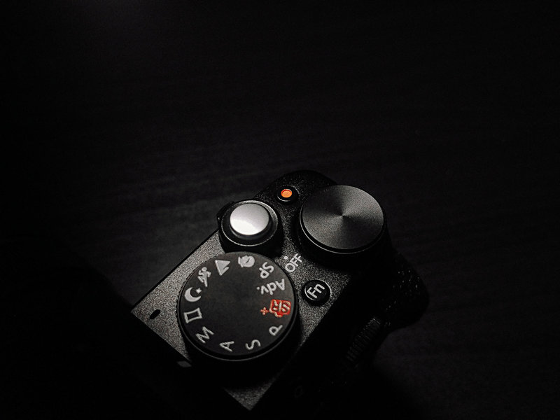 Лёгкий и фотографии отличные. Тест Fujifilm X-T100