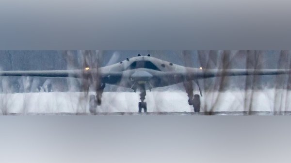 Российский стелс-беспилотник «Охотник» впервые поднялся в воздух