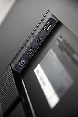 Монитор для профессионалов: обзор Samsung Space SR75