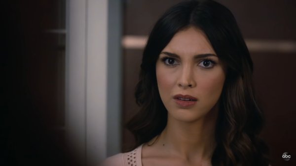 8 зарубежных сериалов июня, которые нельзя пропускать