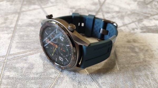 Тест умных часов Huawei Watch GT: большой дисплей и все для спорта