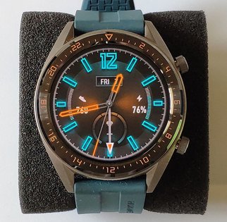 Тест умных часов Huawei Watch GT: большой дисплей и все для спорта