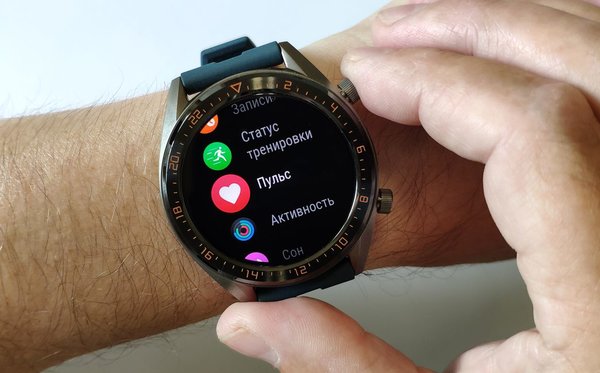 Тест умных часов Huawei Watch GT: большой дисплей и все для спорта