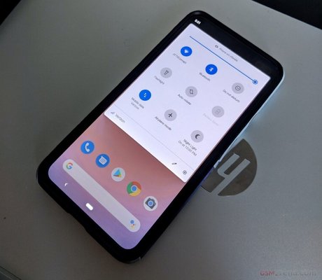 Фотографии Pixel 4 XL показывают селфи-камеру в стиле Galaxy S10+