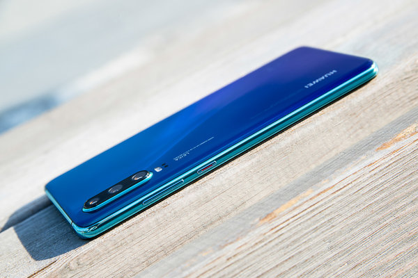 Обзор Huawei P30: когда хорошее конкурент лучшему