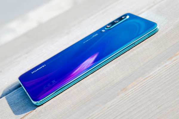 Обзор Huawei P30: когда хорошее конкурент лучшему