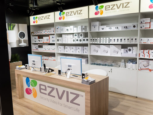Бренд EZVIZ открывает первый магазин в России