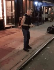 Это приложение камеры удаляет людей с фотографий