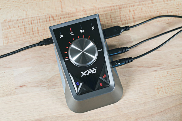 И усилитель в комплекте: ADATA XPG EMIX H30