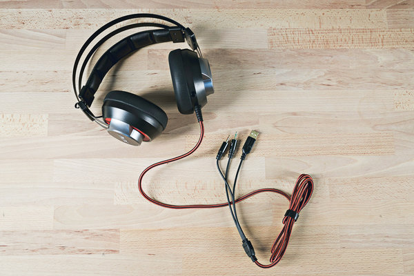 И усилитель в комплекте: ADATA XPG EMIX H30