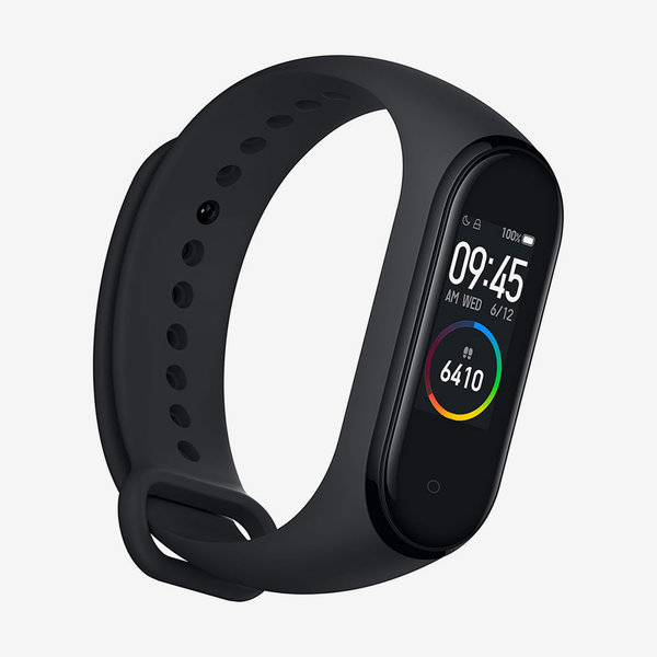Xiaomi Mi Band 4 начали продавать в России