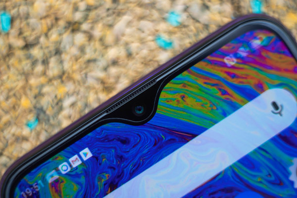 Носорог без рога: знакомимся с OPPO Reno Z — Дисплей и звук. 1