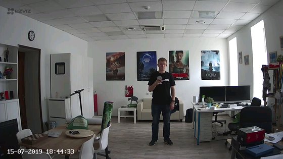 Моторизированный глазок: обзор EZVIZ C6TC