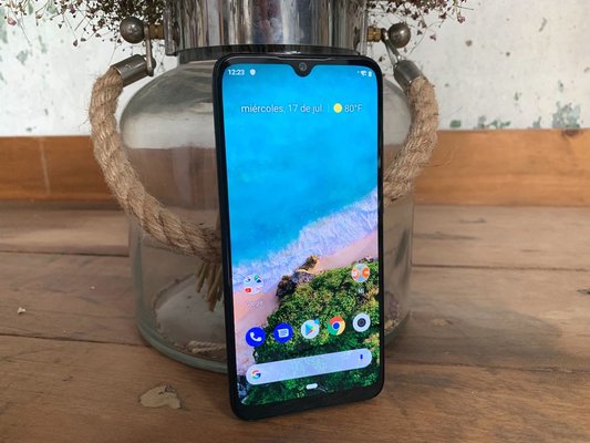 Xiaomi Mi A3 оказался клоном CC9e, но с чистым Android