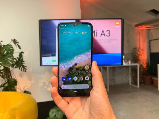 Xiaomi Mi A3 оказался клоном CC9e, но с чистым Android