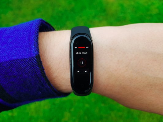 Топ за свои деньги. Обзор Xiaomi Mi Band 4