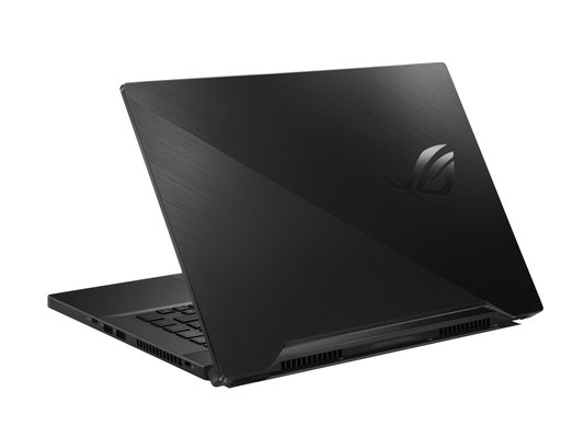 ASUS привезла в Россию новые игровые ноутбуки