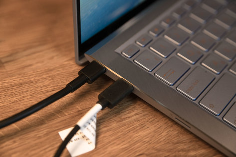 Альфабук: обзор ASUS ZenBook S13