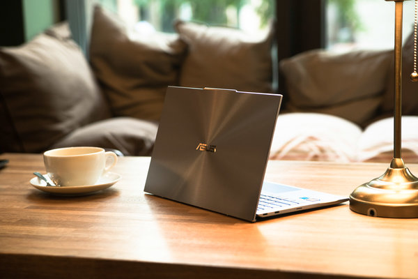 Альфабук: обзор ASUS ZenBook S13