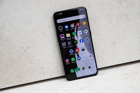 Обзор OPPO Reno 10X Zoom: размер имеет значение?