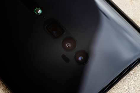 Обзор OPPO Reno 10X Zoom: размер имеет значение?