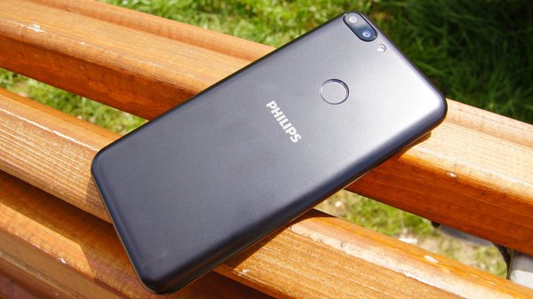 Обзор Philips S561: компактный и долгоиграющий