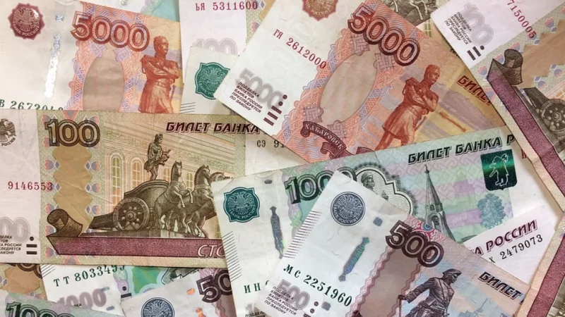 Как печатают деньги: почему их так сложно подделать