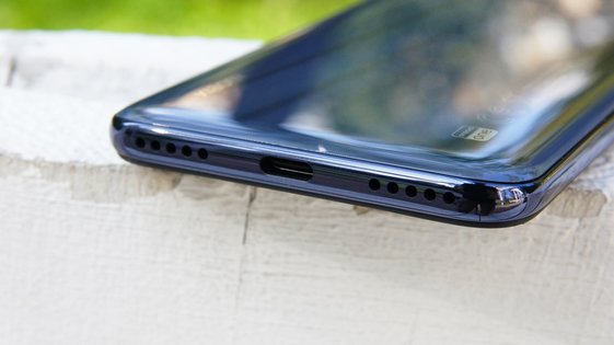 Обзор Xiaomi Mi A3: среднебюджетник с флагманской камерой