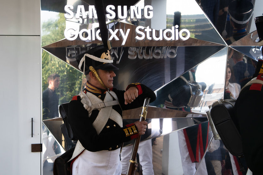 Samsung и Первый канал устроили виртуальную экскурсию на съёмочную площадку блокбастера