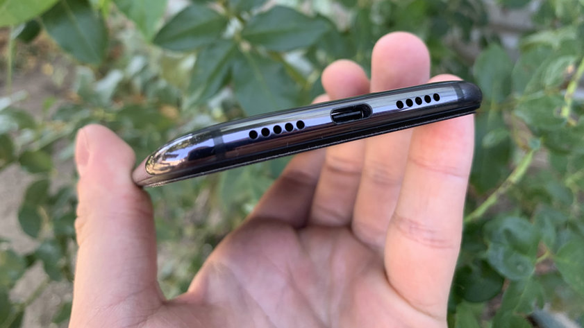На чём сэкономила Xiaomi: почему другие смартфоны стоят дороже
