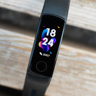 Альтернатива: обзор Honor Band 5
