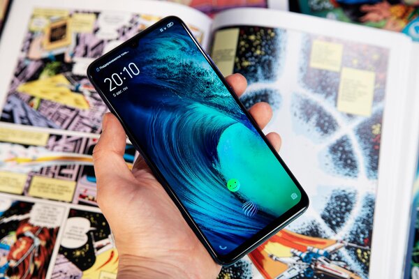 Дитя противоречий: обзор Vivo V17 Neo